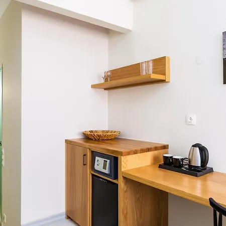 Ink Phos 酒店 罗希姆诺